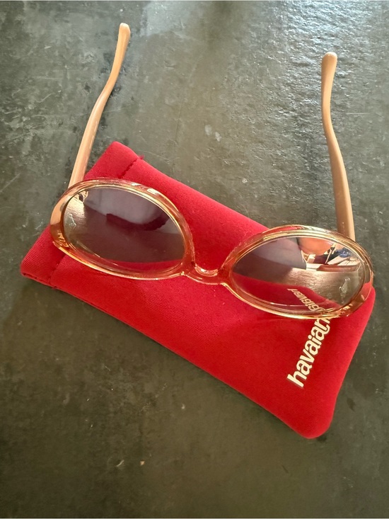 Havaianas Accessories - Havaianas Translucent Light Rose Oval Sunglasses